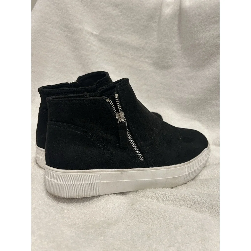 SODA Taylor Women Suede High Top Lace-Less Hidden Wedge‎ Sneaker US Size 9 Black